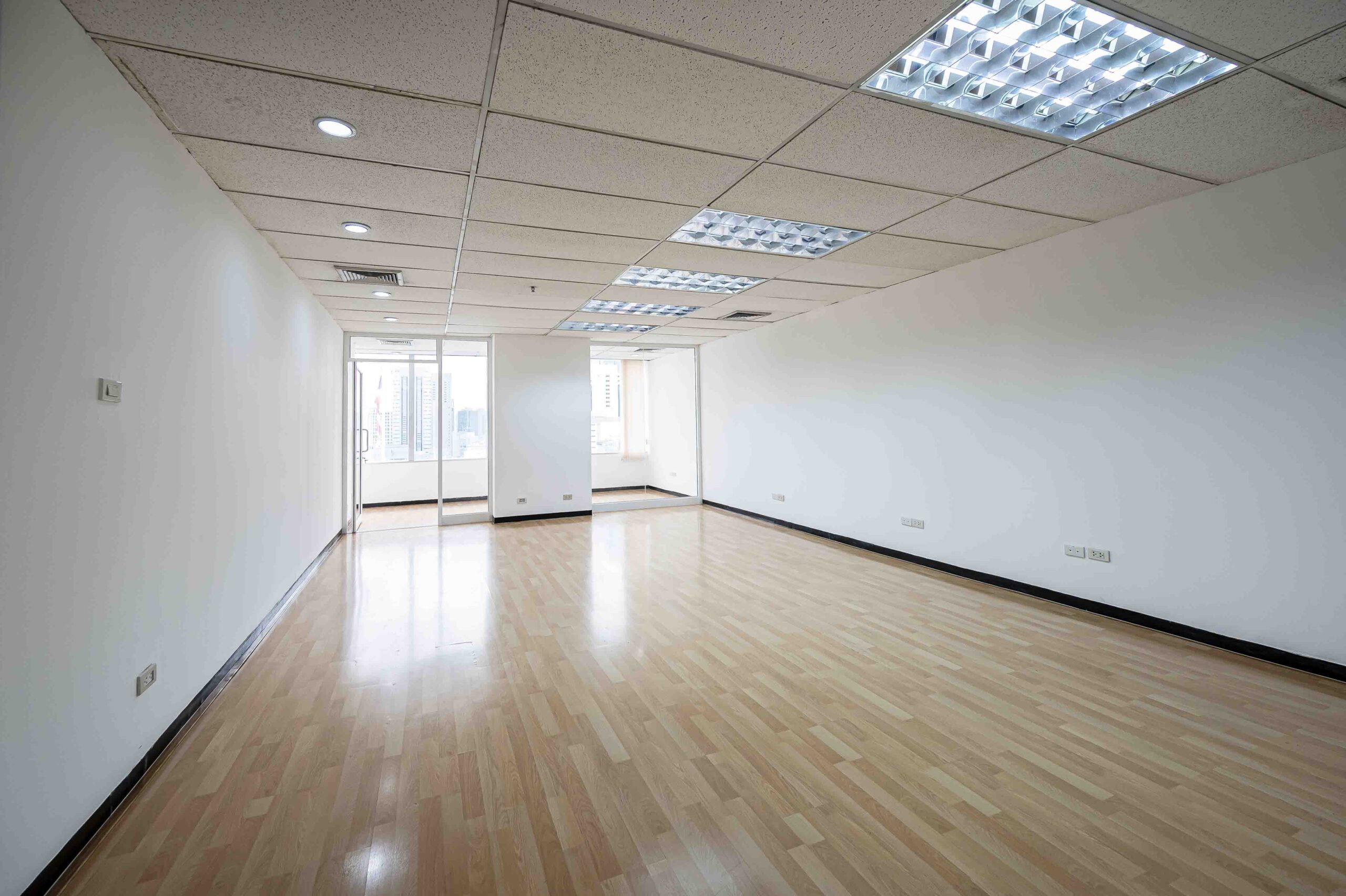 Paso Tower 17th Floor-3