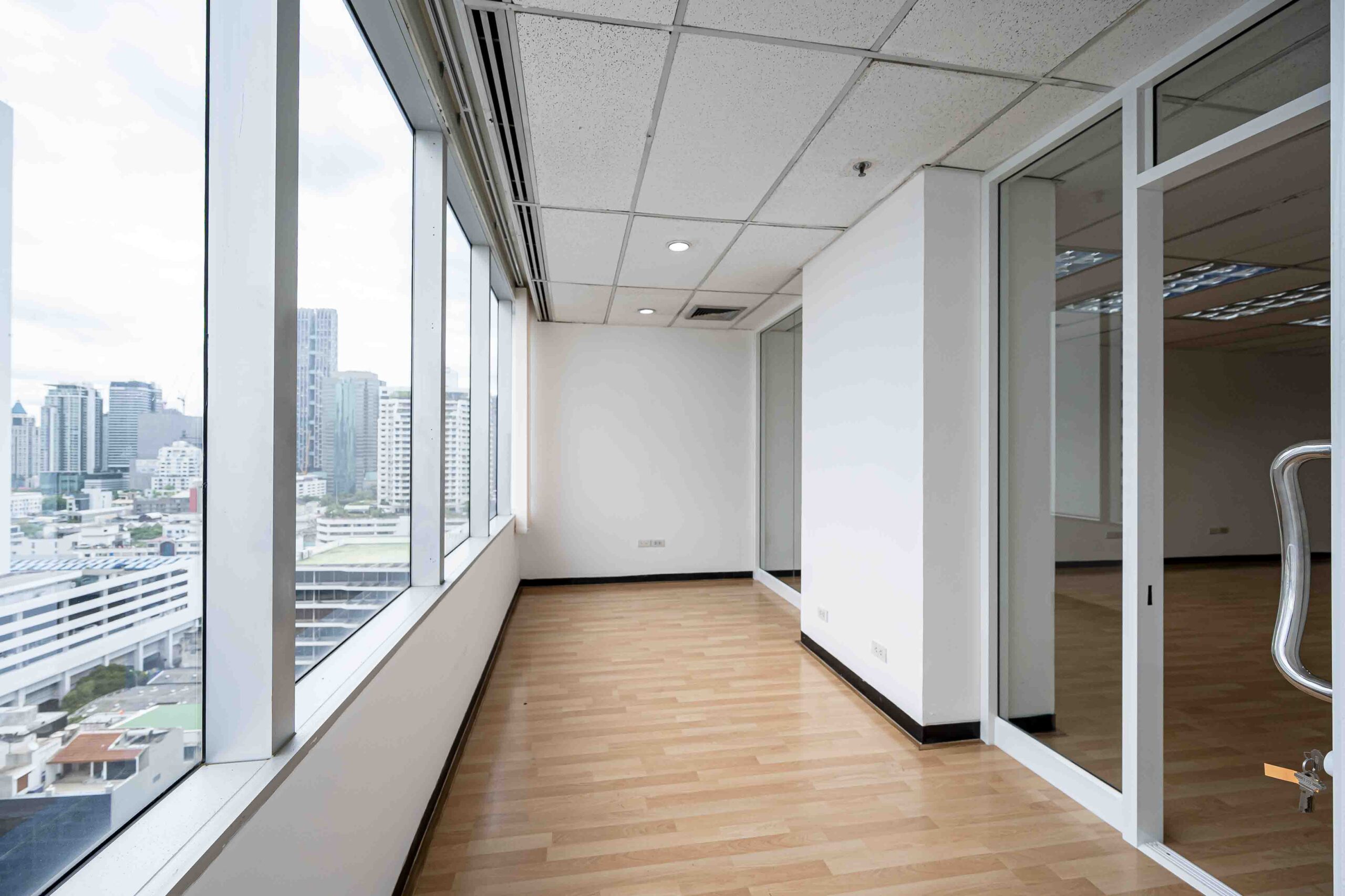 Paso Tower 17th Floor-6